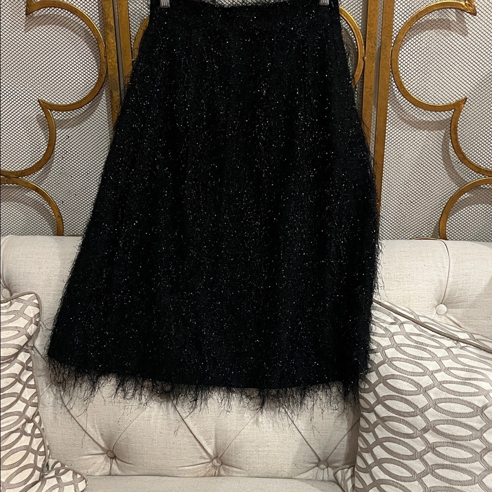 Elegant Black Women's Skirt - Picture 1 of 3